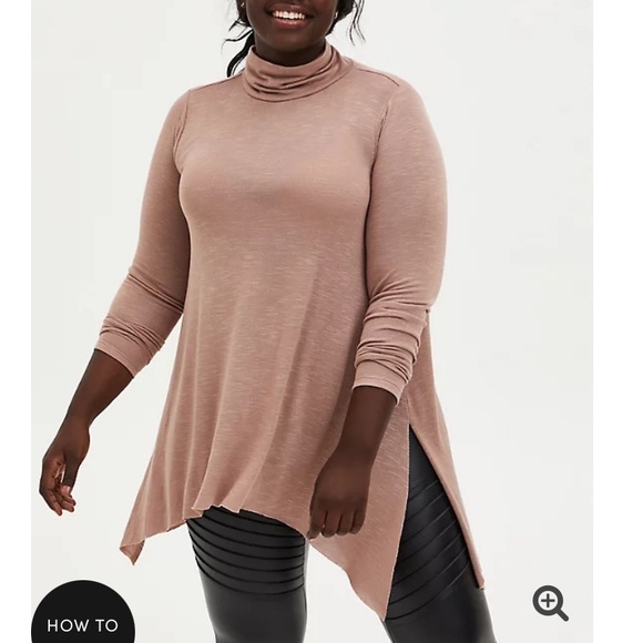 TORRID taupe hacci mock neck sharkbite tee!